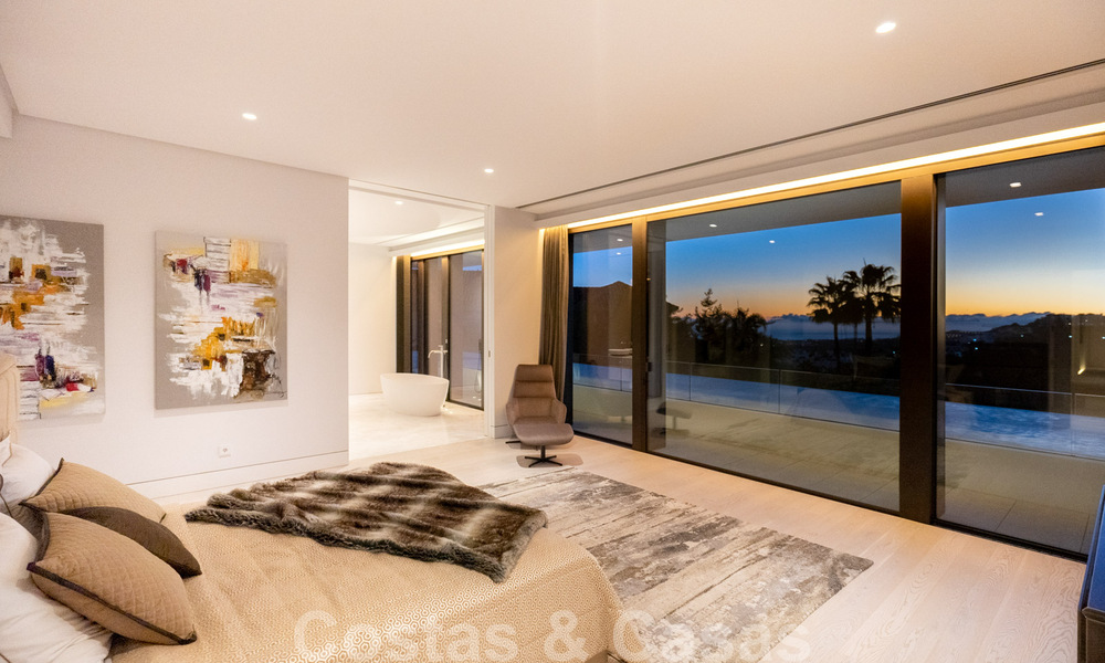 New contemporary luxury villas with sea views for sale, in an exclusive urbanisation in Benahavis - Marbella 37274