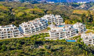 New modern frontline golf apartments with sea views for sale in a luxury resort in Mijas, Costa del Sol. Ready to move in! Last penthouses! 8966 