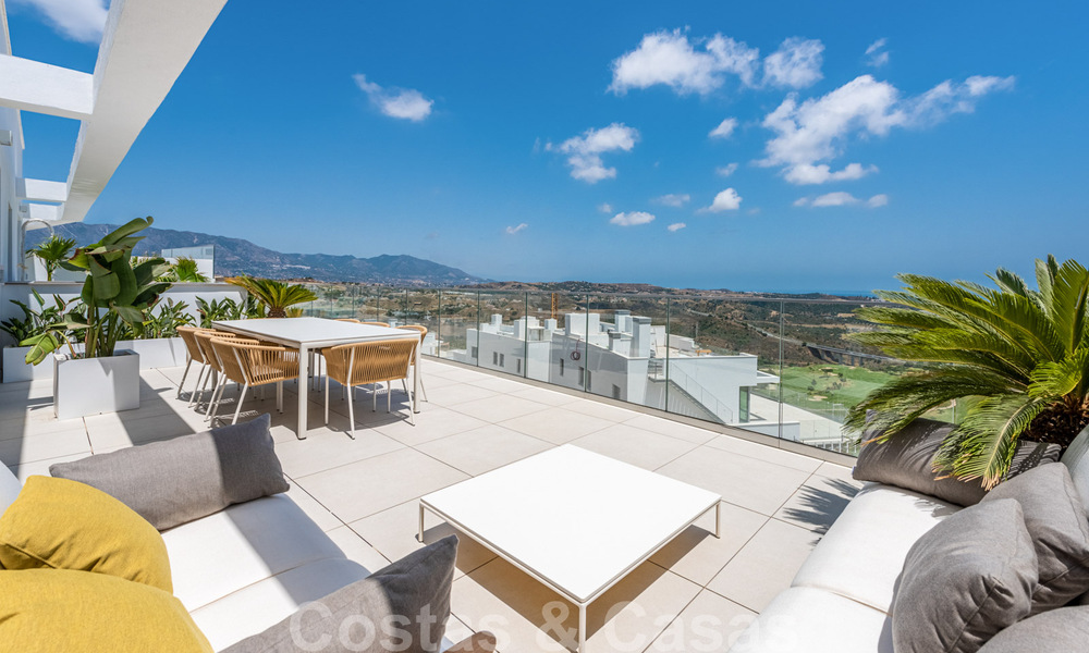 New modern frontline golf apartments with sea views for sale in a luxury resort in Mijas, Costa del Sol. Ready to move in! Last penthouses! 39690