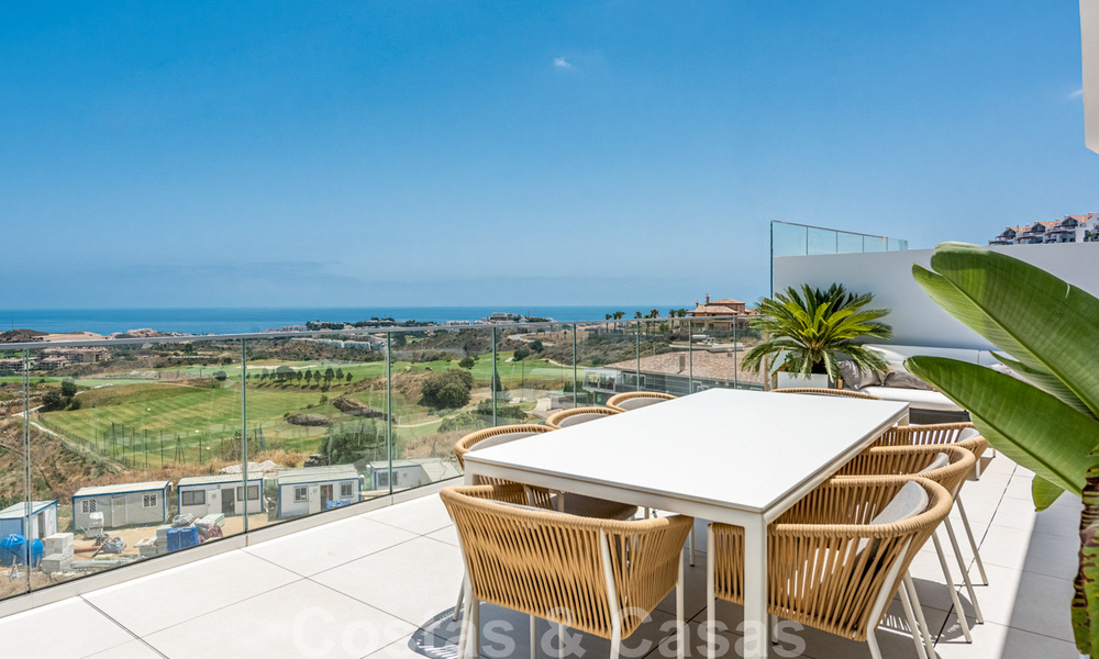 New modern frontline golf apartments with sea views for sale in a luxury resort in Mijas, Costa del Sol. Ready to move in! Last penthouses! 39692