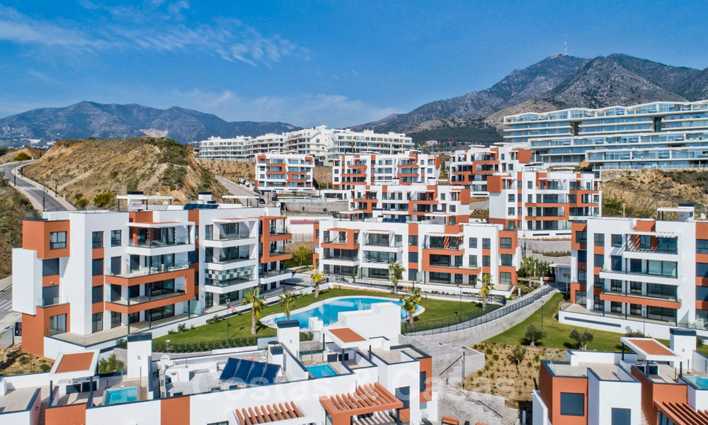 New avant-gardist apartments for sale, walking distance from the beach and amenities, Fuengirola, Costa del Sol. Ready to move in. 32986