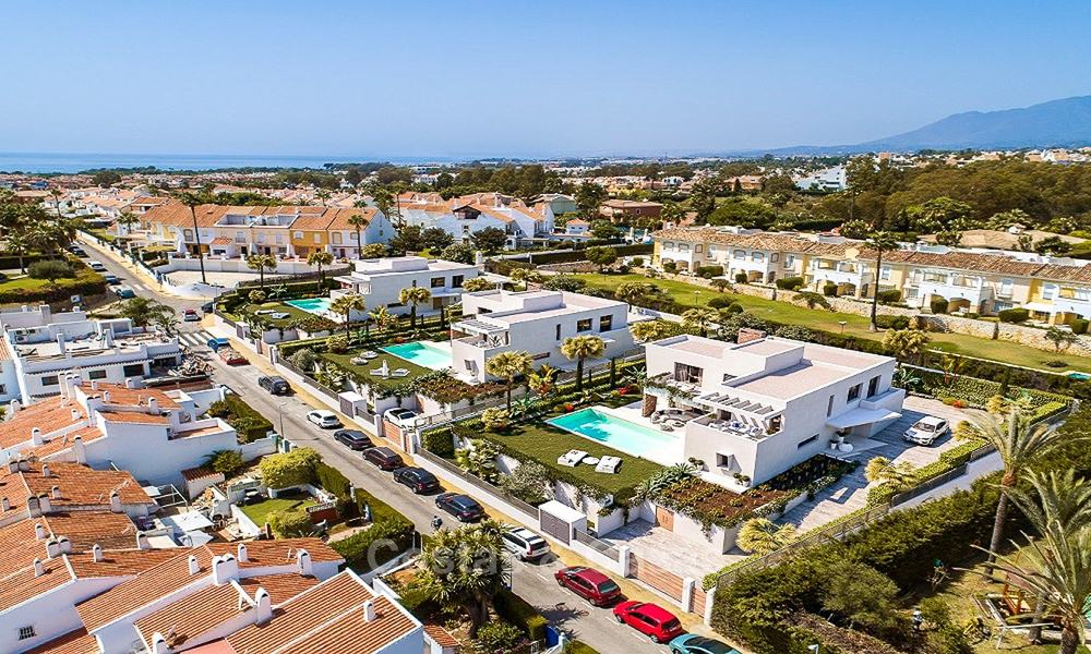 Ideally located and attractively priced modern luxury villas for sale, Estepona - Marbella 7896