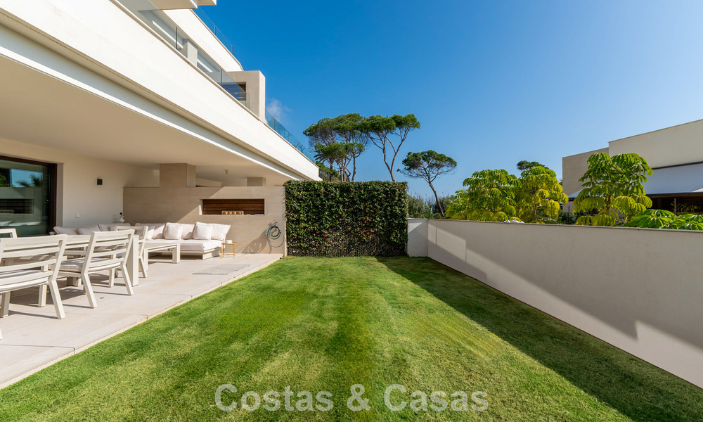 New luxury front line beach apartments for sale in an exclusive complex, New Golden Mile, Marbella - Estepona 783564