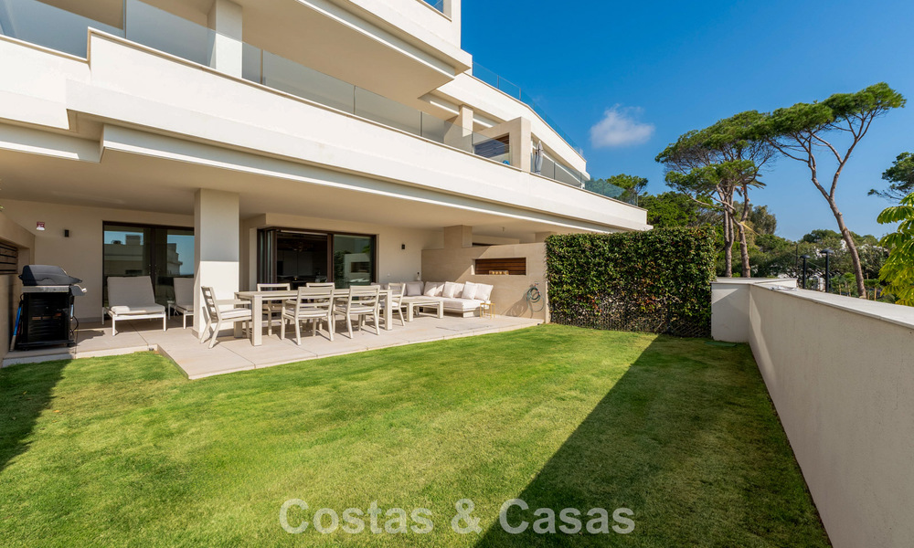 New luxury front line beach apartments for sale in an exclusive complex, New Golden Mile, Marbella - Estepona 783565