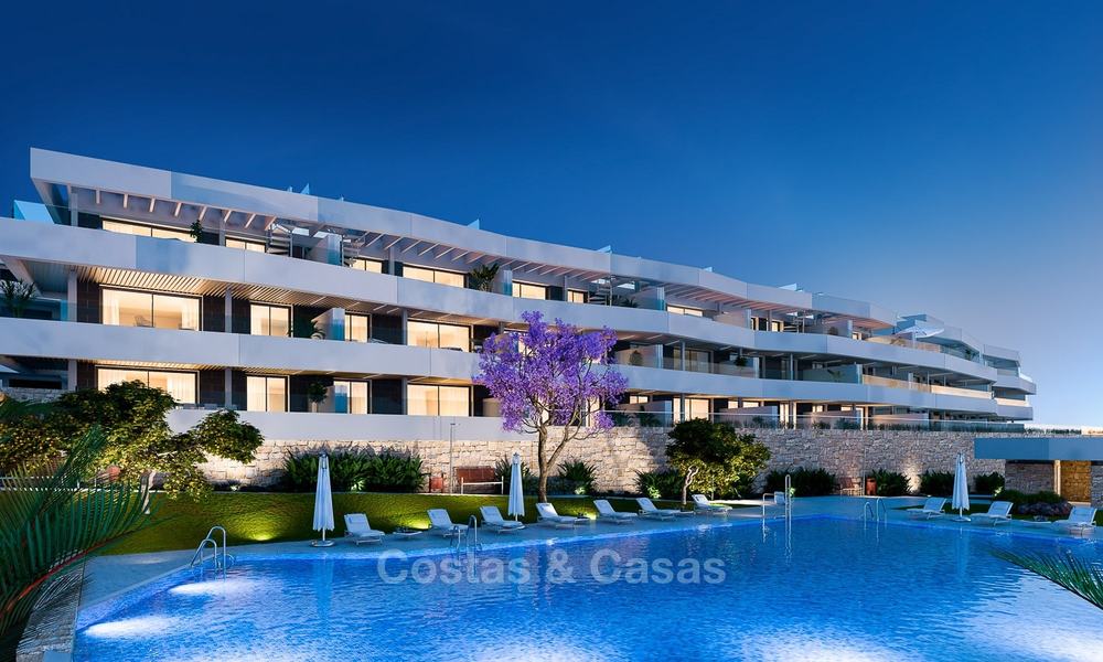 Attractive new modern apartments for sale, with sea views, next to a top-class 18-hole golf course, Estepona 8057