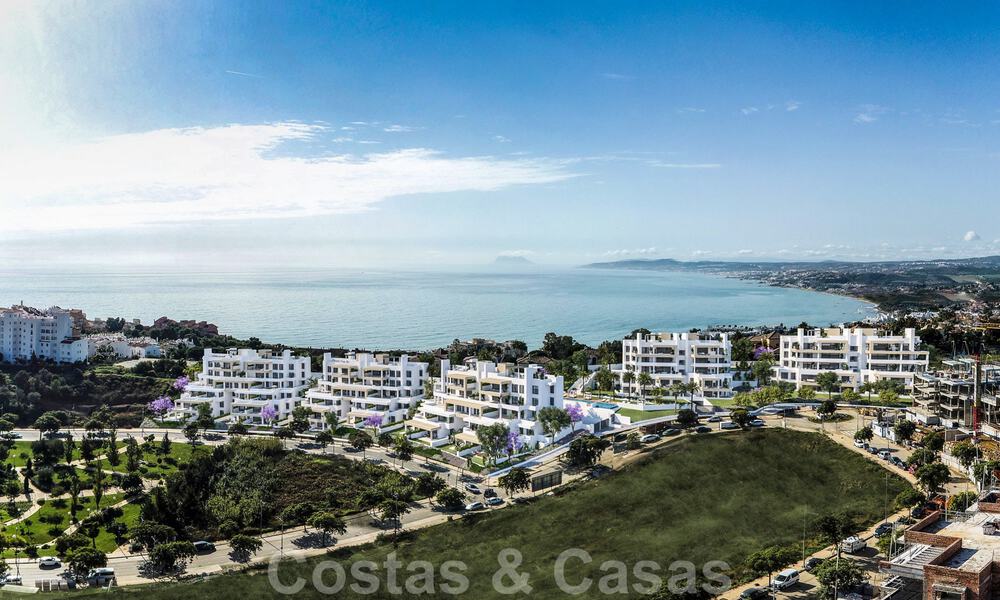 Elegant and spacious new apartments for sale, walking distance from beach and amenities, with sea views, Estepona 31372