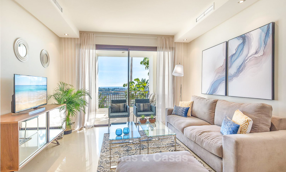 Opportunity! Gorgeous and very spacious luxury apartment with sea views for sale, ready to move in - Benahavis, Marbella 8305