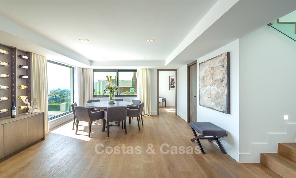 Fantastic renovated luxury villa with sea views for sale, in the Golf Valley, Nueva Andalucía, Marbella 8211