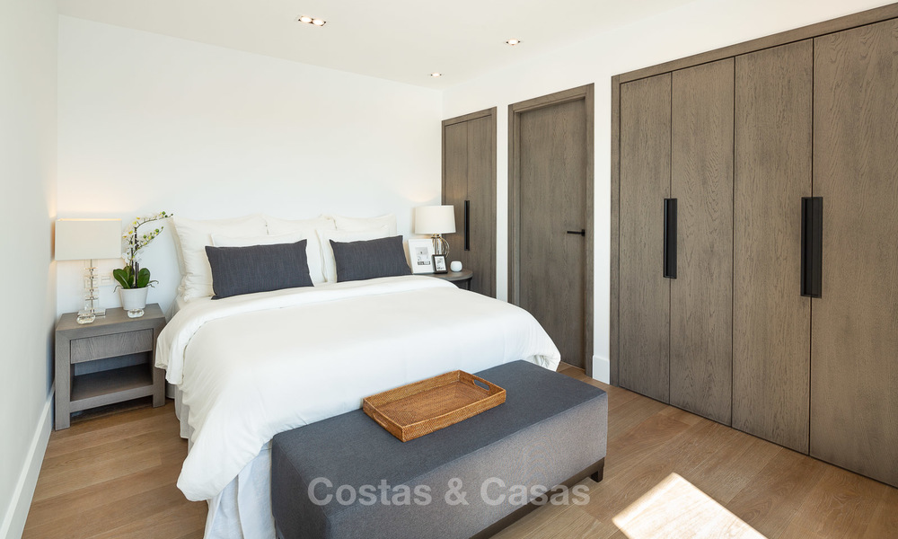 Fantastic renovated luxury villa with sea views for sale, in the Golf Valley, Nueva Andalucía, Marbella 8225