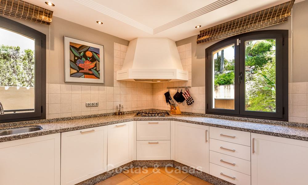 Spacious and luxurious traditional style villa for sale, front line golf, Nueva Andalucía, Marbella 8251