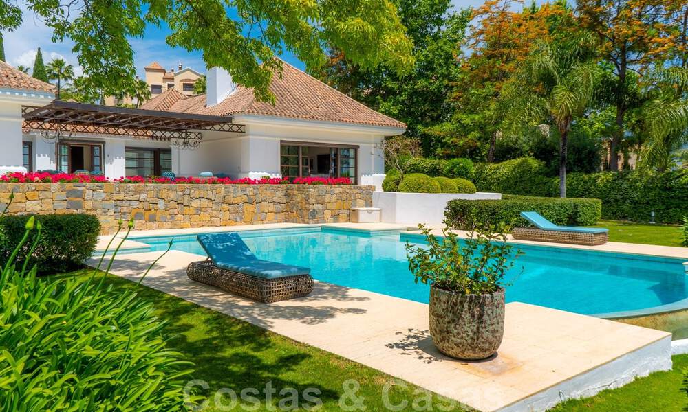 Sumptuous traditional-style luxury villa with magnificent sea views for sale, Benahavis - Marbella 37149