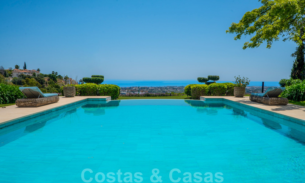 Sumptuous traditional-style luxury villa with magnificent sea views for sale, Benahavis - Marbella 37151