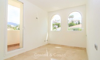 Opportunity! Large corner 4 bedroom penthouse for sale, with golf and sea views in Benahavis - Marbella 8603 