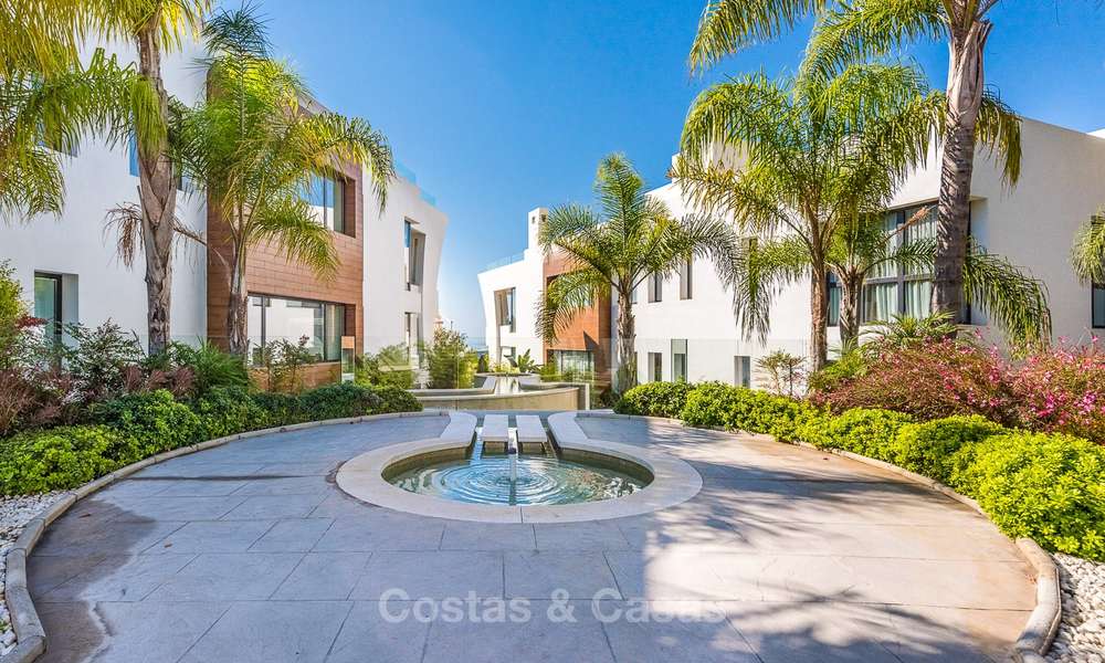Posh modern luxury apartment for sale in a prestigious residential complex in Sierra Blanca, Golden Mile, Marbella 8788
