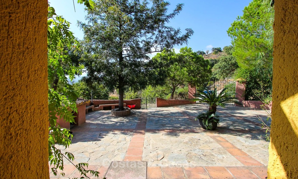 Well located and attractively priced villa - finca with sea and mountain views for sale, Estepona, Costa del Sol 8686