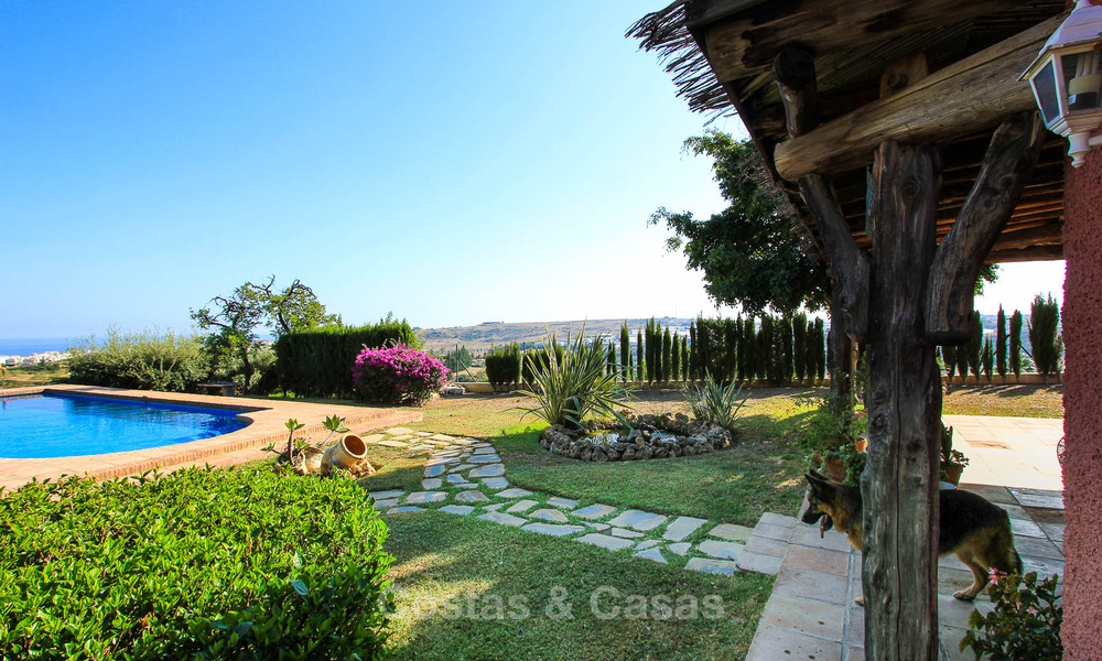 Well located and attractively priced villa - finca with sea and mountain views for sale, Estepona, Costa del Sol 8701