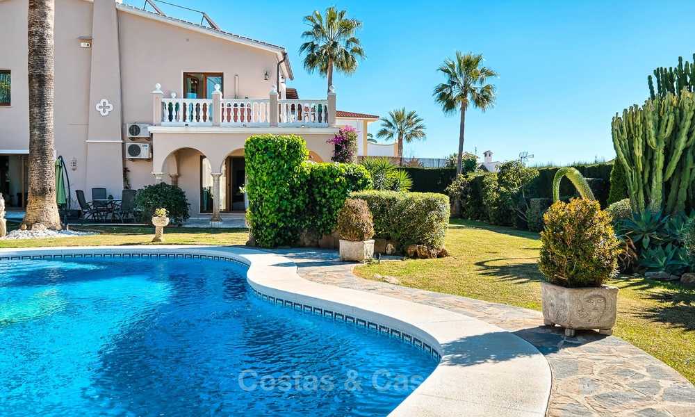 Cosy and luxurious traditional-style villa with sea views for sale, with guest house, ready to move in - Elviria, Marbella 8809