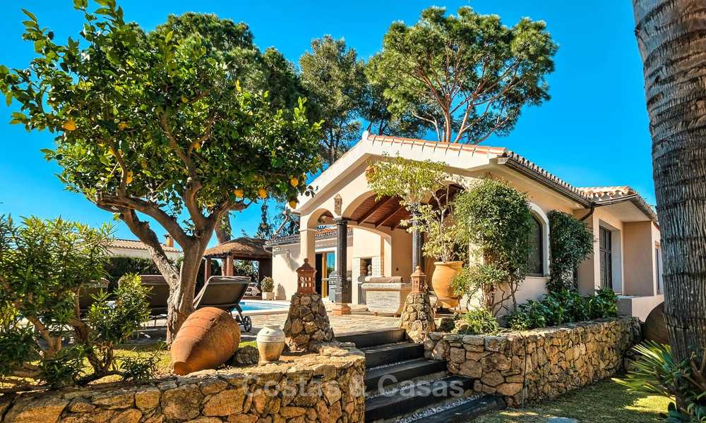 Cosy and luxurious traditional-style villa with sea views for sale, with guest house, ready to move in - Elviria, Marbella 8812