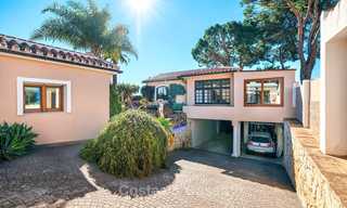 Cosy and luxurious traditional-style villa with sea views for sale, with guest house, ready to move in - Elviria, Marbella 8813 