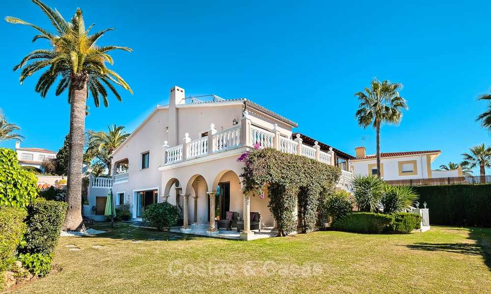 Cosy and luxurious traditional-style villa with sea views for sale, with guest house, ready to move in - Elviria, Marbella 8814