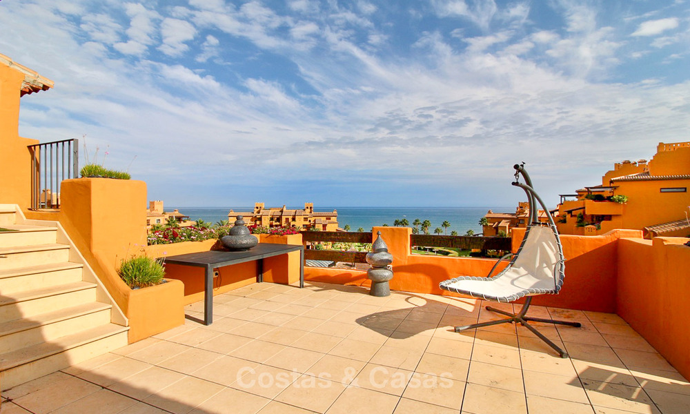 Spectacular penthouse with a private pool in a luxury complex for sale, front line beach – New Golden Mile, Marbella - Estepona 9082