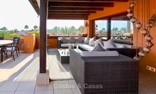 Spectacular penthouse with a private pool in a luxury complex for sale, front line beach – New Golden Mile, Marbella - Estepona 9085 
