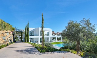 Urgent sale! Amazing contemporary luxury villa with golf and sea views for sale, sought after location, ready to move in - Benahavis, Marbella 9310 