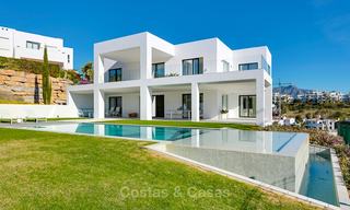 Urgent sale! Amazing contemporary luxury villa with golf and sea views for sale, sought after location, ready to move in - Benahavis, Marbella 9345 