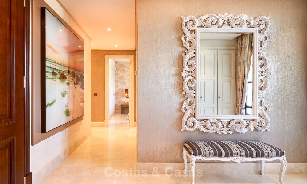 Exclusive beachfront penthouse apartment for sale in Estepona, Costa del Sol. Reduced in price. 9361