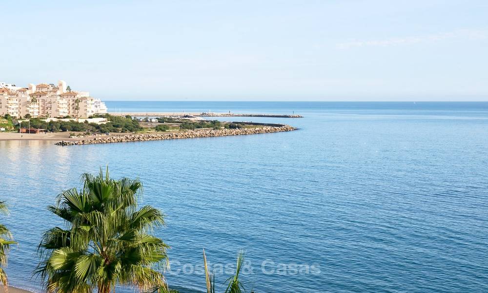 Exclusive beachfront penthouse apartment for sale in Estepona, Costa del Sol. Reduced in price. 9364