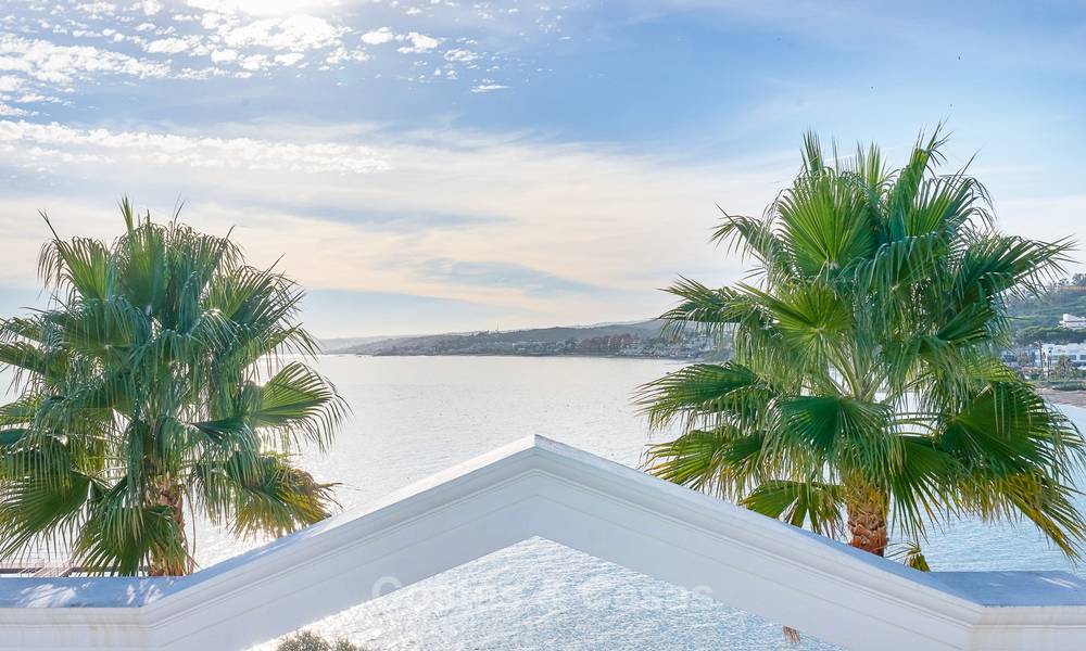 Exclusive beachfront penthouse apartment for sale in Estepona, Costa del Sol. Reduced in price. 9366