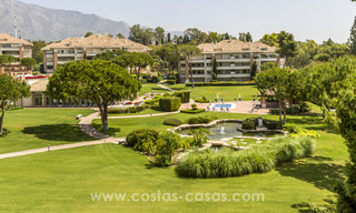 Timeless luxury apartments for sale with sea views on the Golden Mile, between Puerto Banus and Marbella 22538 