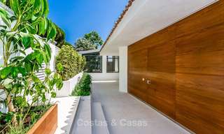Exquisite modern luxury villa for sale, beachside Puerto Banus, Marbella 9504 