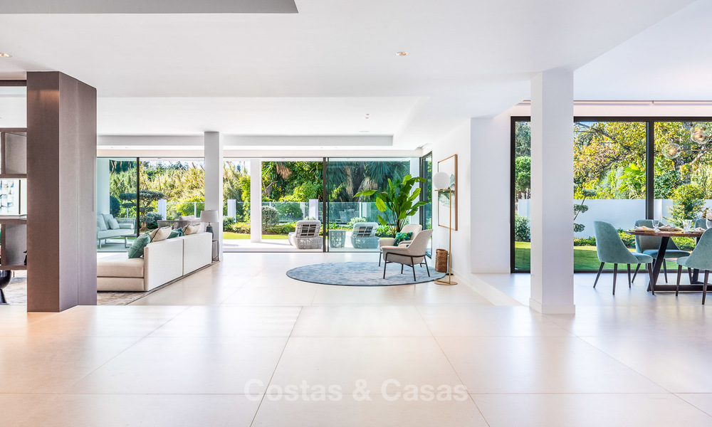 Exquisite modern luxury villa for sale, beachside Puerto Banus, Marbella 9523