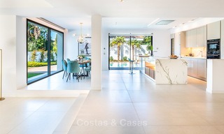 Exquisite modern luxury villa for sale, beachside Puerto Banus, Marbella 9522 