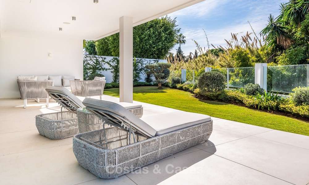 Exquisite modern luxury villa for sale, beachside Puerto Banus, Marbella 9533
