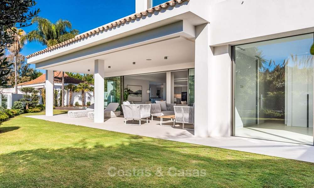 Exquisite modern luxury villa for sale, beachside Puerto Banus, Marbella 9534
