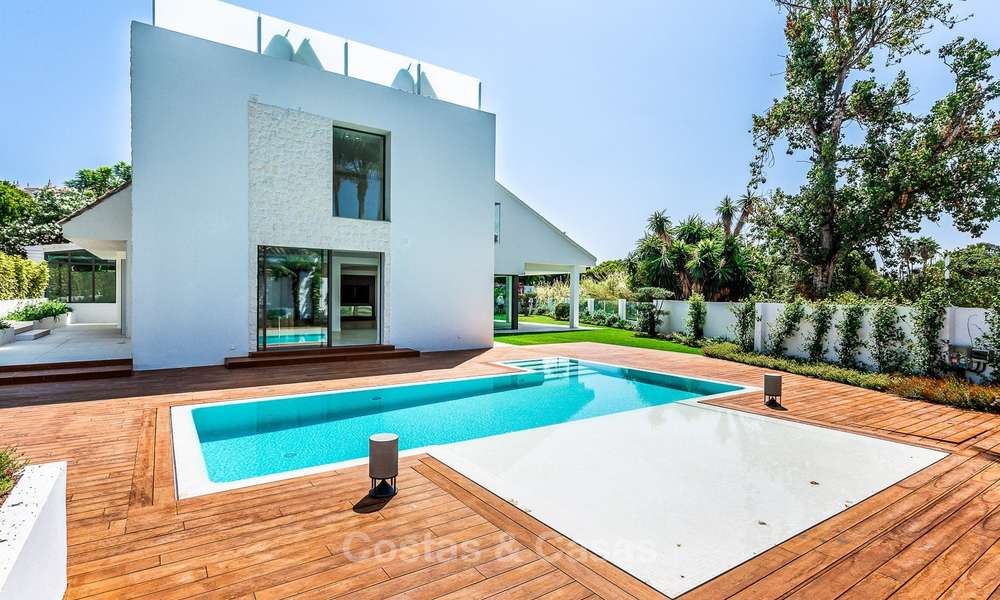 Exquisite modern luxury villa for sale, beachside Puerto Banus, Marbella 9556
