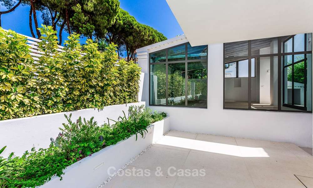 Exquisite modern luxury villa for sale, beachside Puerto Banus, Marbella 9563