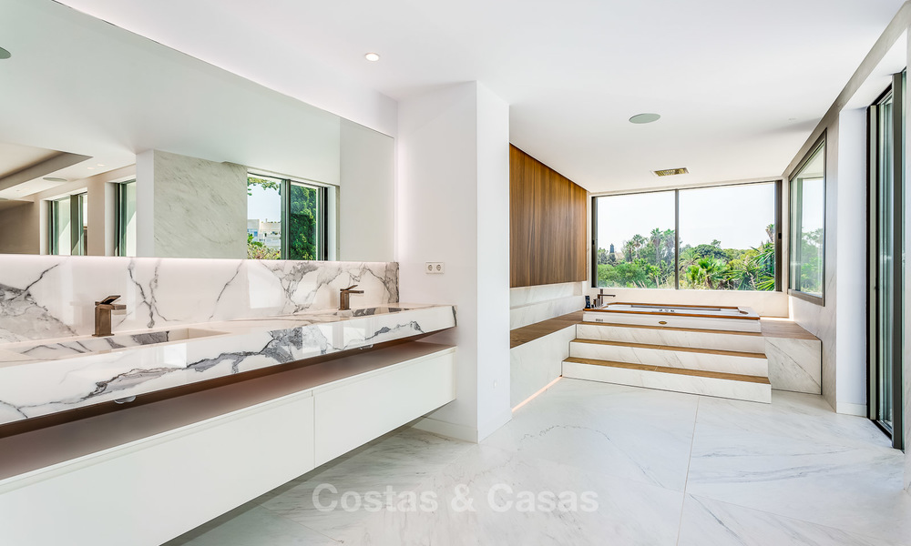 Exquisite modern luxury villa for sale, beachside Puerto Banus, Marbella 9564