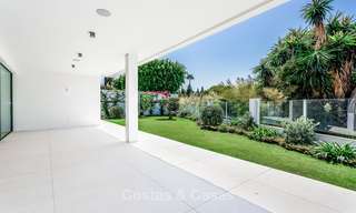 Exquisite modern luxury villa for sale, beachside Puerto Banus, Marbella 9568 