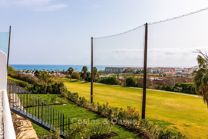 Ready to move into new frontline golf apartments for sale, with sea views and walking distance to the beach - Casares, Costa del Sol 10847 