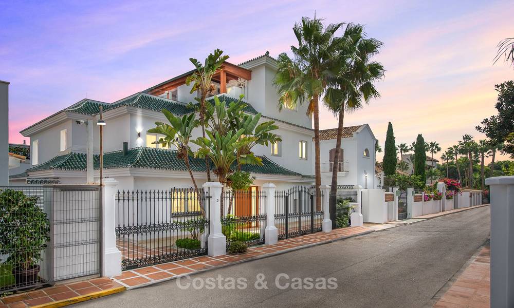 Exquisite second line beach villa with amazing sea views, fully renovated - Puente Romano, Golden Mile, Marbella 10041