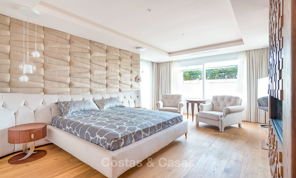 Exquisite second line beach villa with amazing sea views, fully renovated - Puente Romano, Golden Mile, Marbella 10031