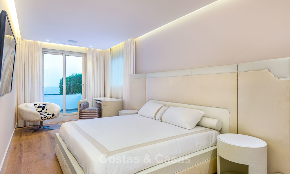 Exquisite second line beach villa with amazing sea views, fully renovated - Puente Romano, Golden Mile, Marbella 10036