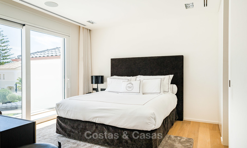 Exceptional, fully renovated beachside villa for sale on the prestigious Golden Mile, Marbella 10120
