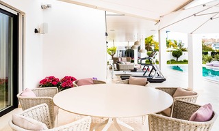 Exceptional, fully renovated beachside villa for sale on the prestigious Golden Mile, Marbella 10144 