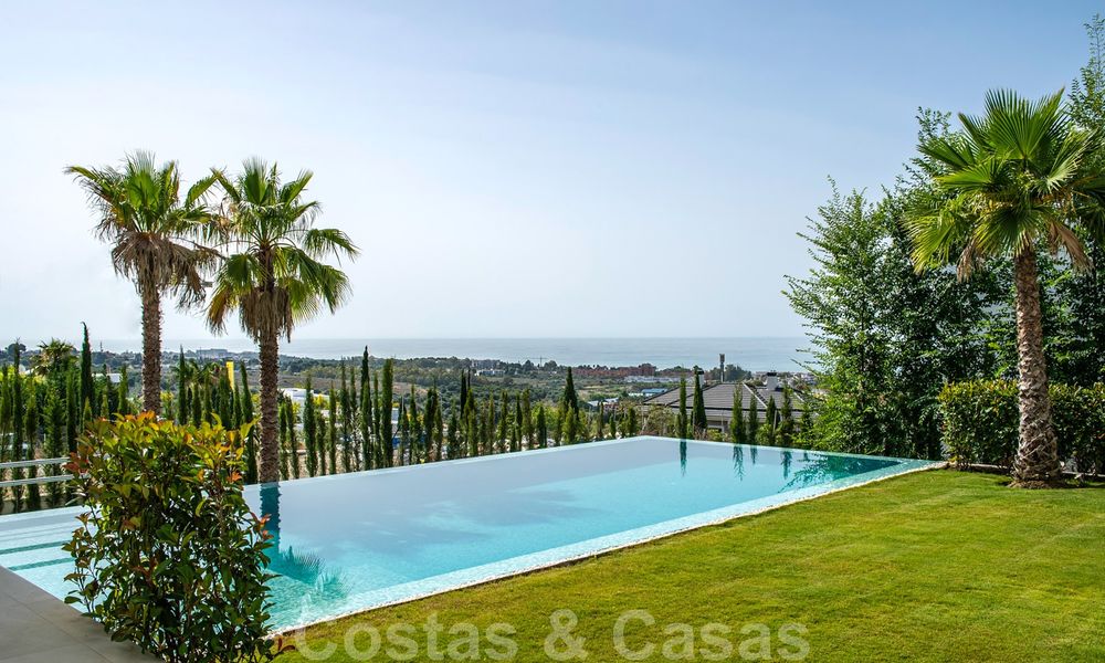 Brand new contemporary luxury villa with panoramic sea views for sale, in an exclusive golf resort, Benahavis - Marbella 26520