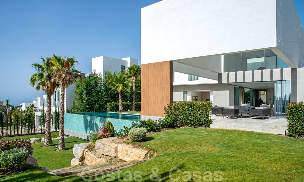Brand new contemporary luxury villa with panoramic sea views for sale, in an exclusive golf resort, Benahavis - Marbella 26524