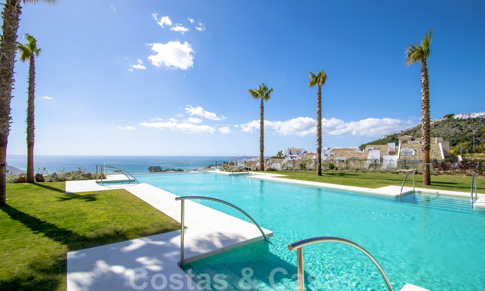 Spacious modern exclusive villas with amazing panoramic sea views for sale - Benalmadena, Costa del Sol 26502